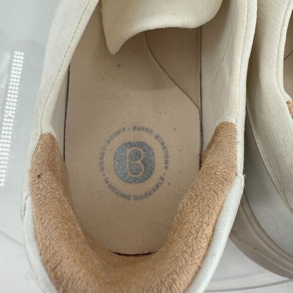 Bzees Womens Time Square Slip On Sneakers Size 11 White Canvas Comfy Shoes - Picture 11 of 15